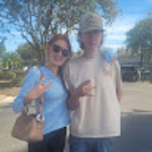 Meet your Posher, Cris